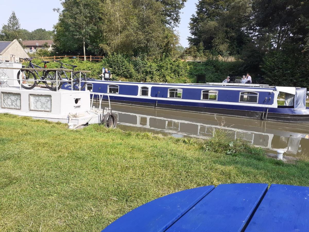 The Barge Inn Bradford-On-Avon Екстериор снимка