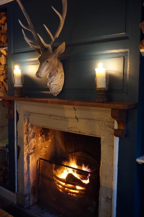 The Barge Inn Bradford-On-Avon Екстериор снимка