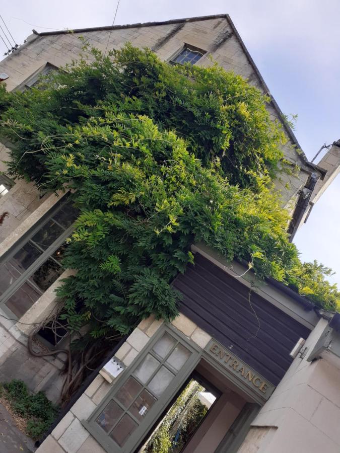 The Barge Inn Bradford-On-Avon Екстериор снимка