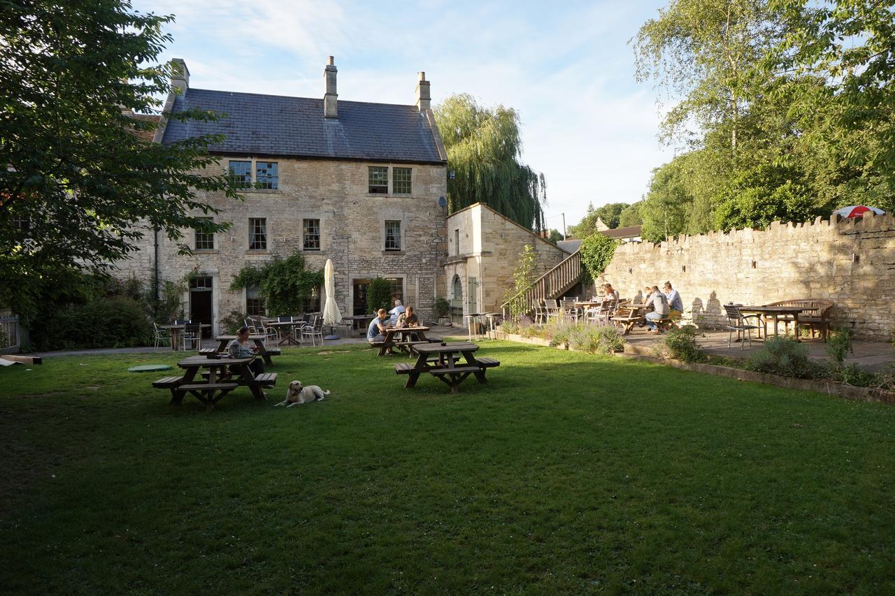 The Barge Inn Bradford-On-Avon Екстериор снимка