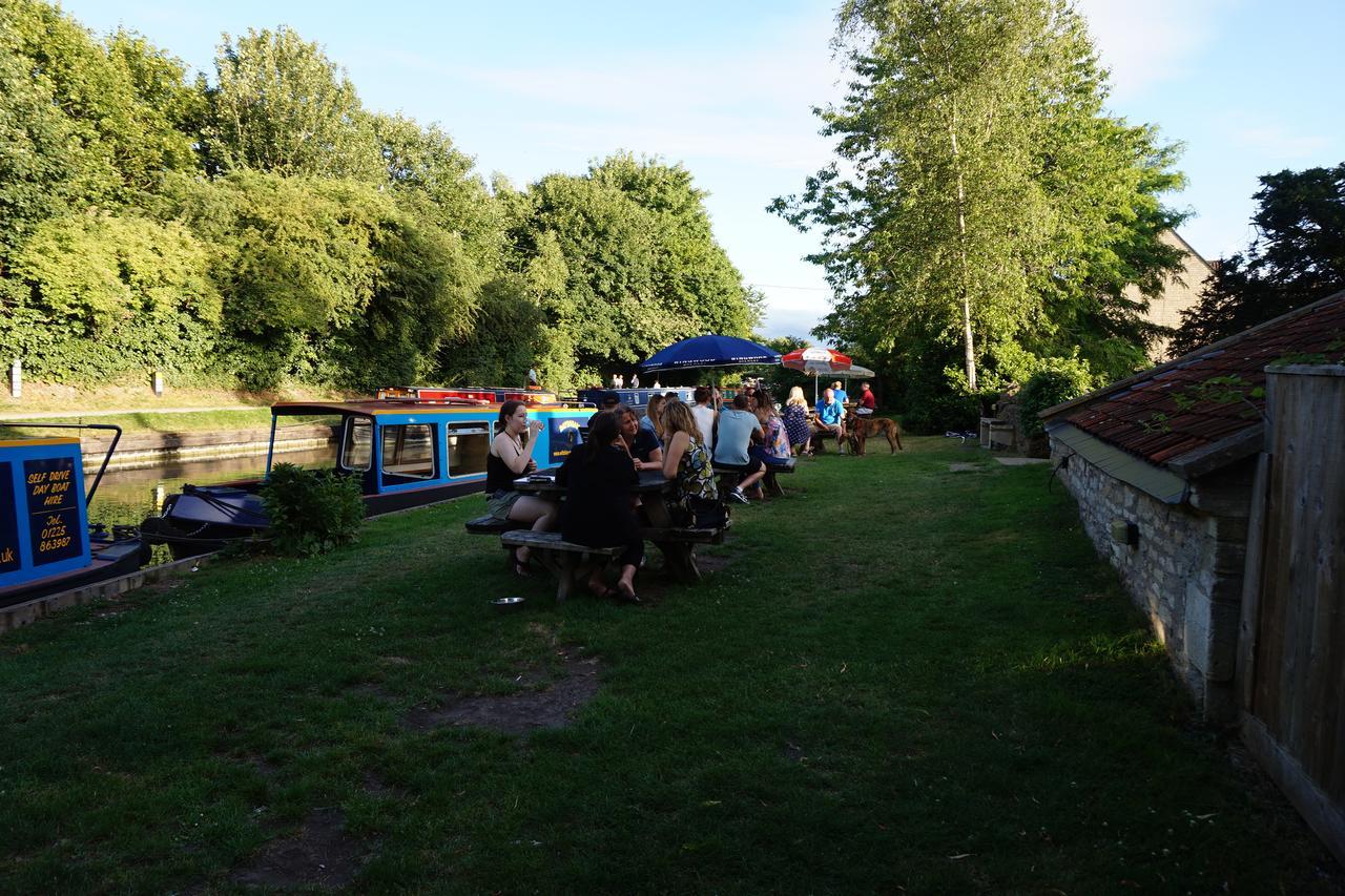 The Barge Inn Bradford-On-Avon Екстериор снимка