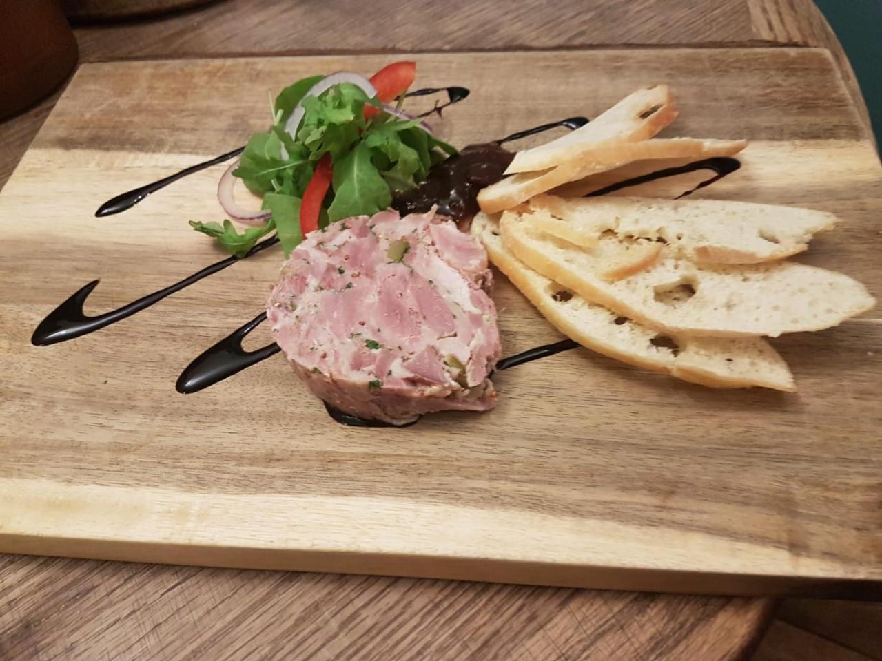 The Barge Inn Bradford-On-Avon Екстериор снимка